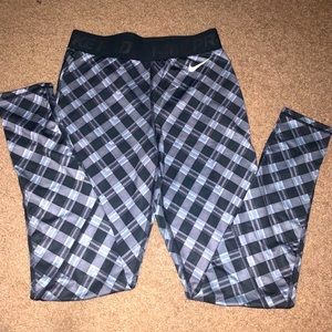 Nike Pro leggings